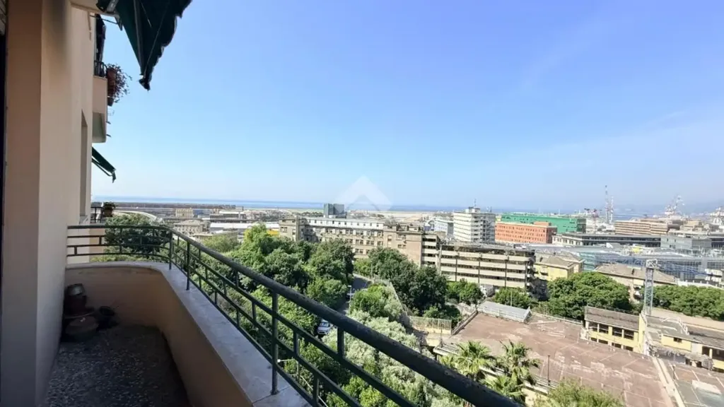 Balcon - Apartment with Sea View in Genoa