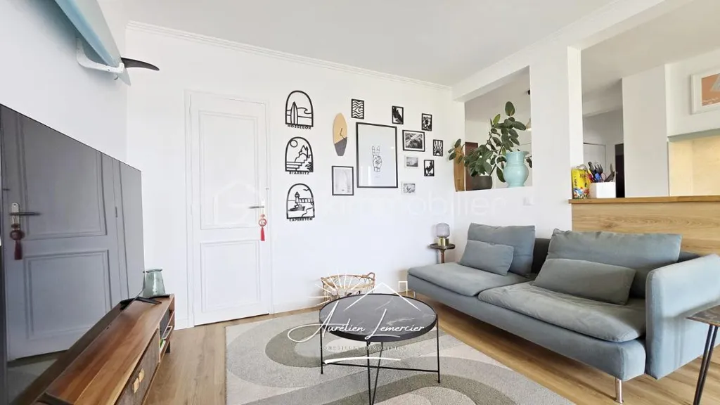 Séjour - Appartement Rénové avec Terrasse à Montpellier