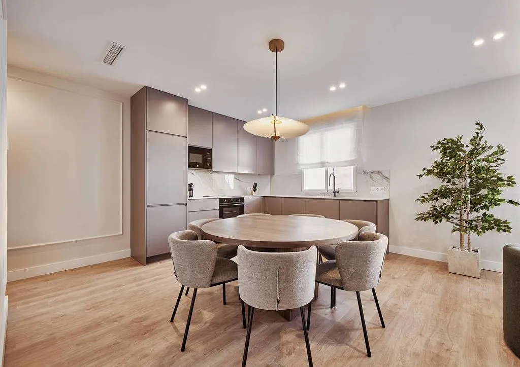 Salle à manger - Renovated Apartment with City View in Madrid