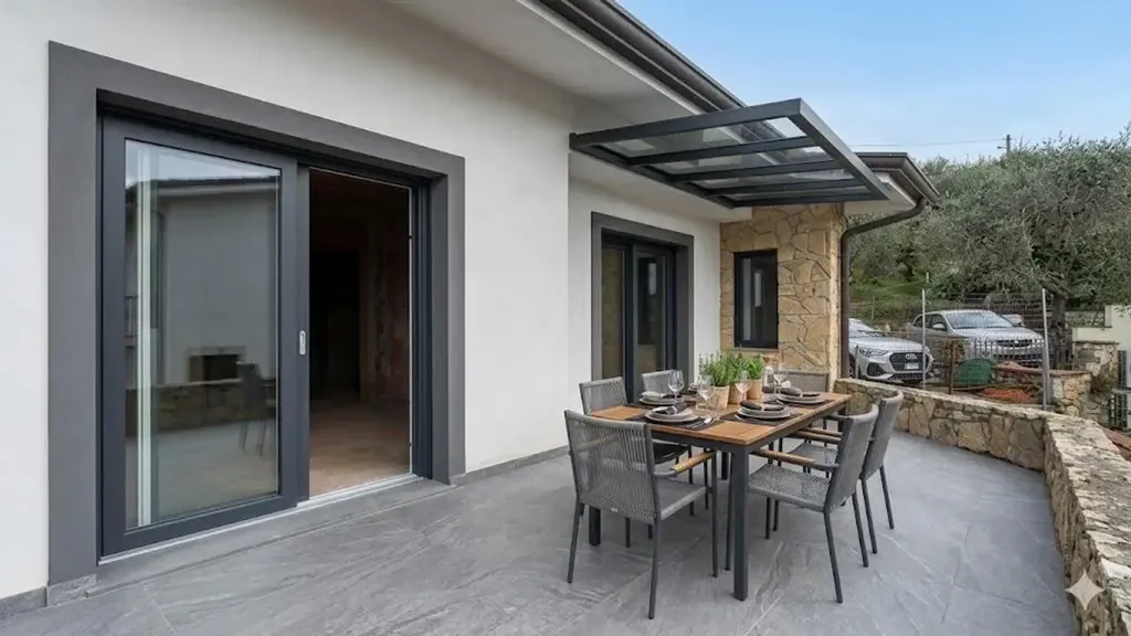Terrasse - Panoramic Villa with Lake and Sea View in Massarosa