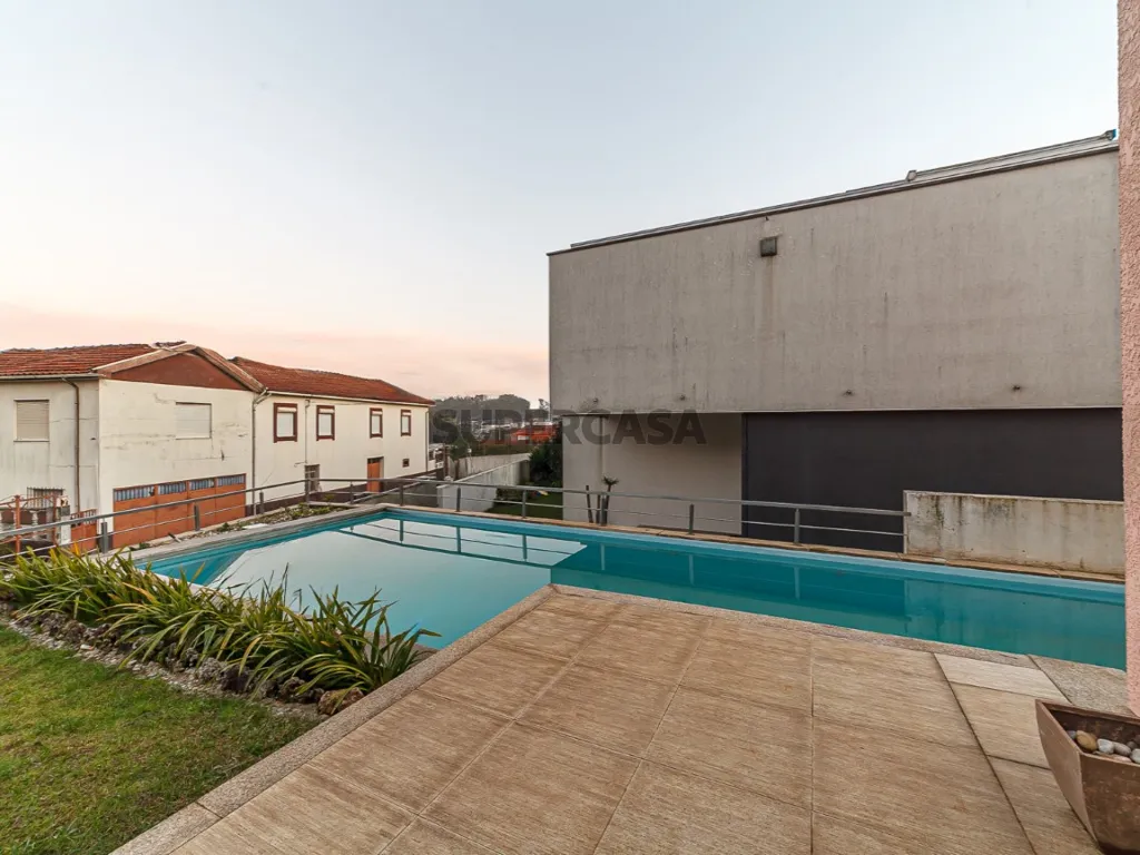 Bassein - Detached House with Pool in Fiães