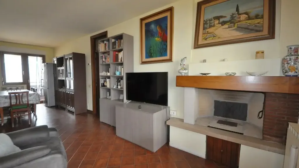 Elutuba - Apartment with Balcony in Montevarchi