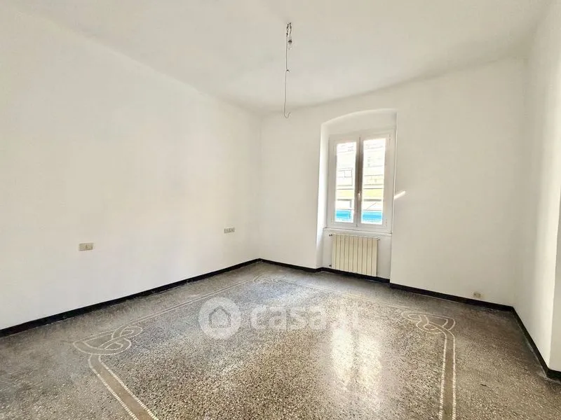 Pièces - Apartment with Balcony in Genoa's Sestri Ponente