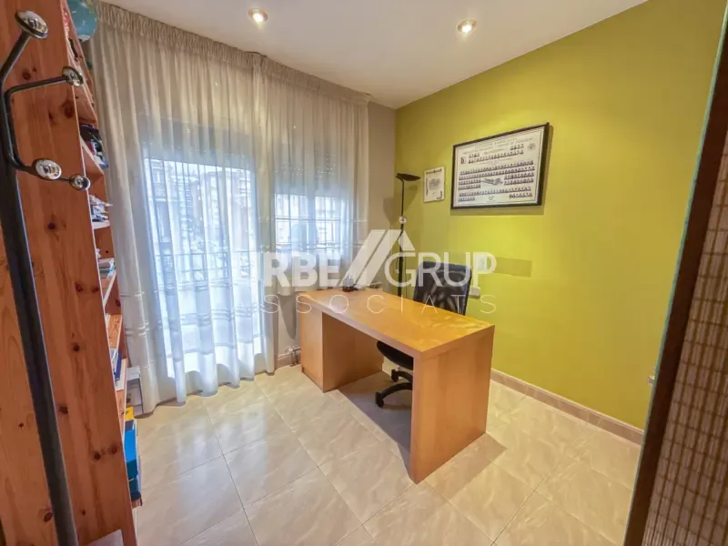 Kabinet - Detached Corner House with Multiple Terraces in Martorell