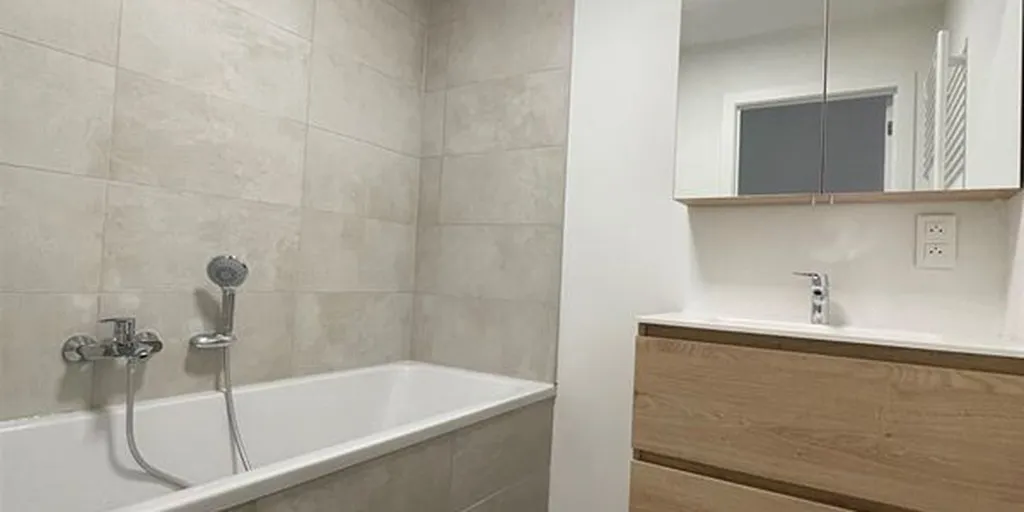 Salles de bain - Appartement avec Terrasse dans la Résidence Central Park à Marche-en-Famenne