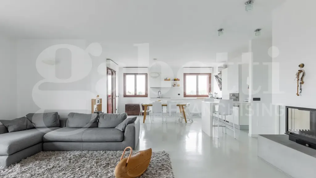 Appartement 4 pièces à IT