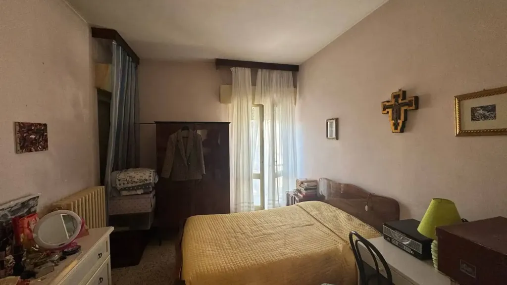 Magamistoad - Terraced House with Balcony in Corridonia