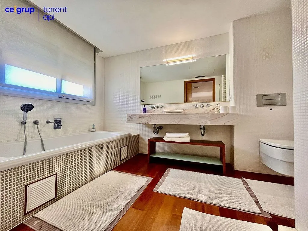 Salles de bain - Luxury Detached House with Pool in L'Escala