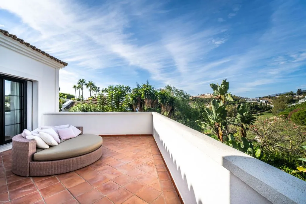 Terrass - Luxury Detached House with Pool in La Quinta, Marbella