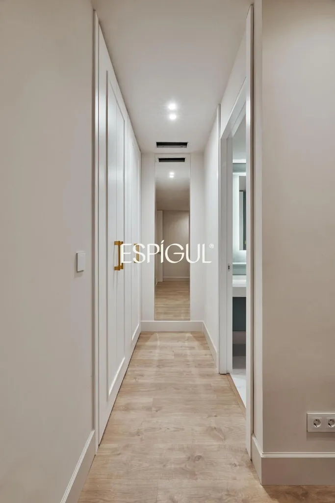 hallway_entrance