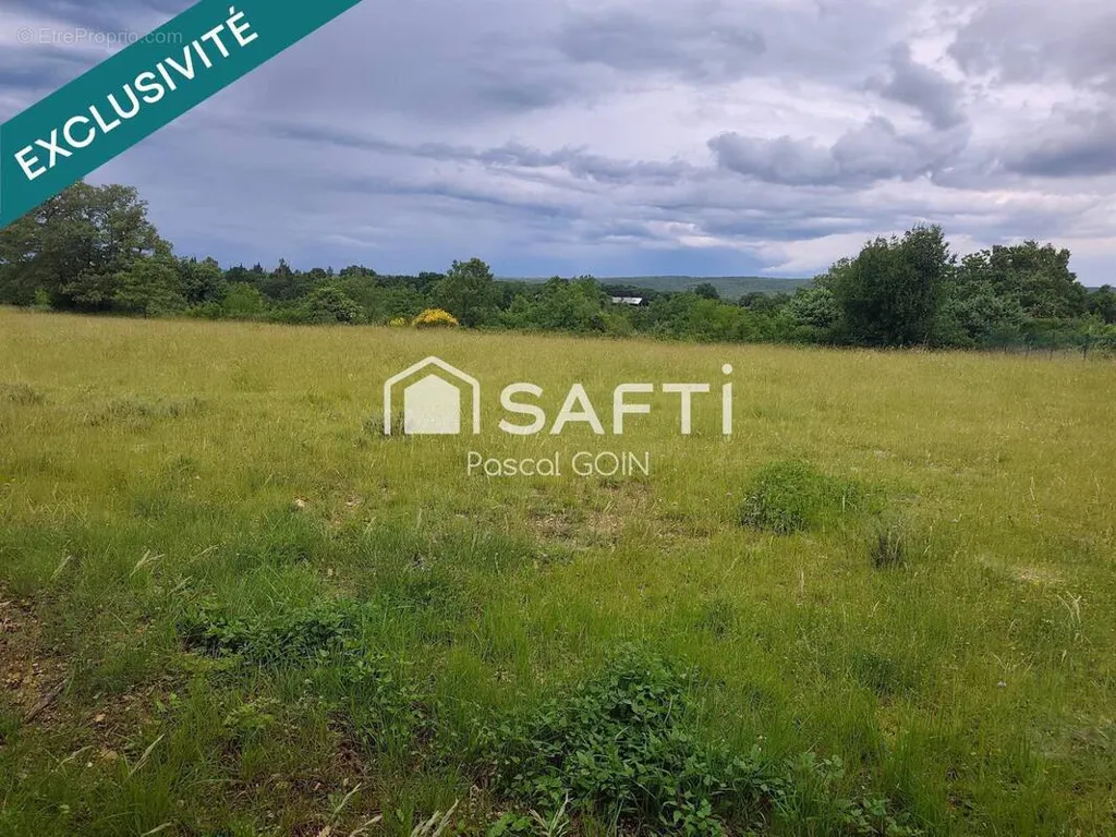 Aed - Buildable Plot with View in Issirac