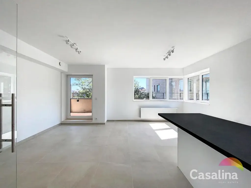 Séjour - Appartement Neuf avec Terrasse et Vue dans un Domaine Privé