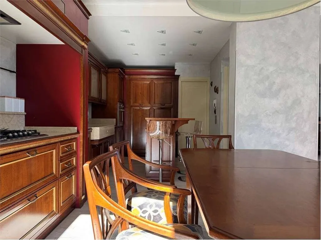 Söögituba - Luxury Villa with Lake View in Belgirate