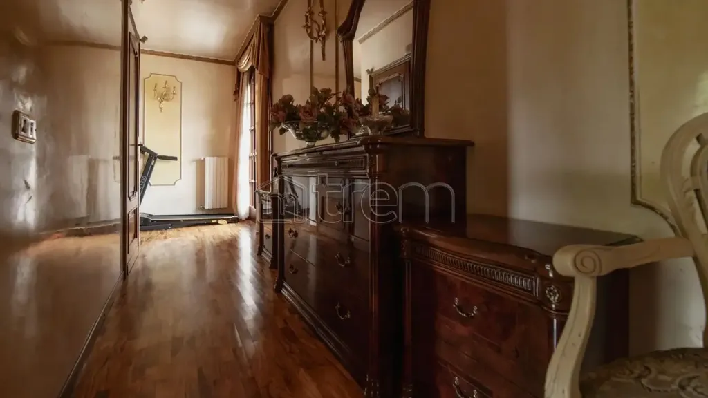 hallway_entrance