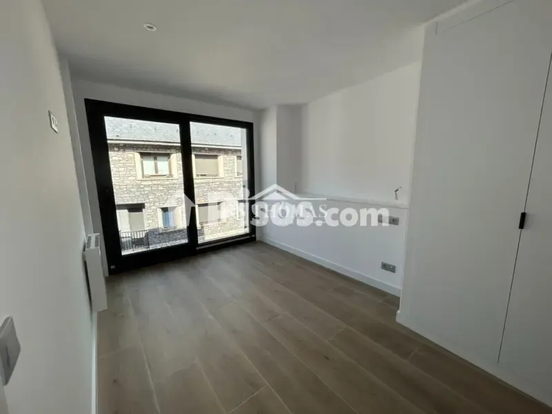 Toad - New Flat with Patio in Escaldes Centre