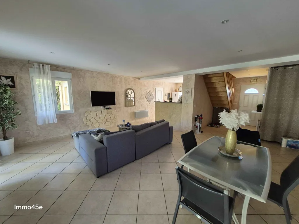 Elutuba - Detached House with Garage in Chantemerle les Bles