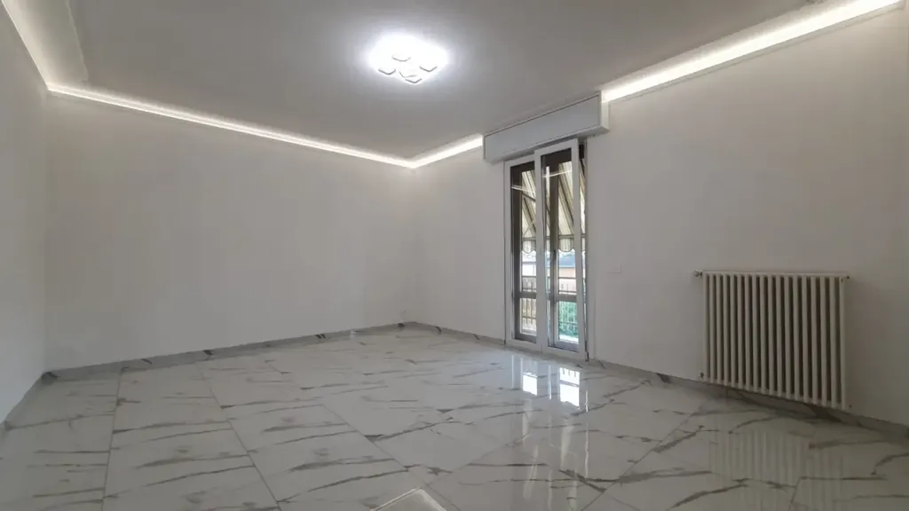 Pièces - Rustic-Style Apartment with Balcony in Mirandola