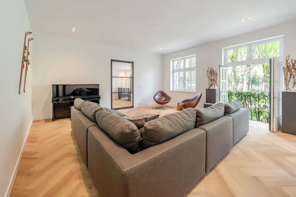 Elutuba - Renovated Villa with Private Terrace in Breda