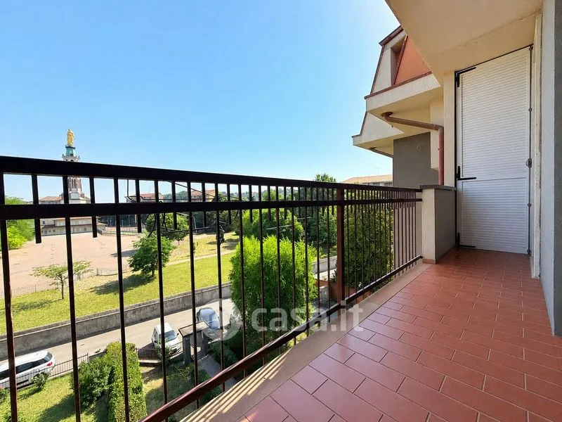 Balcon - Three-Bedroom Flat with Balcony in Tortona