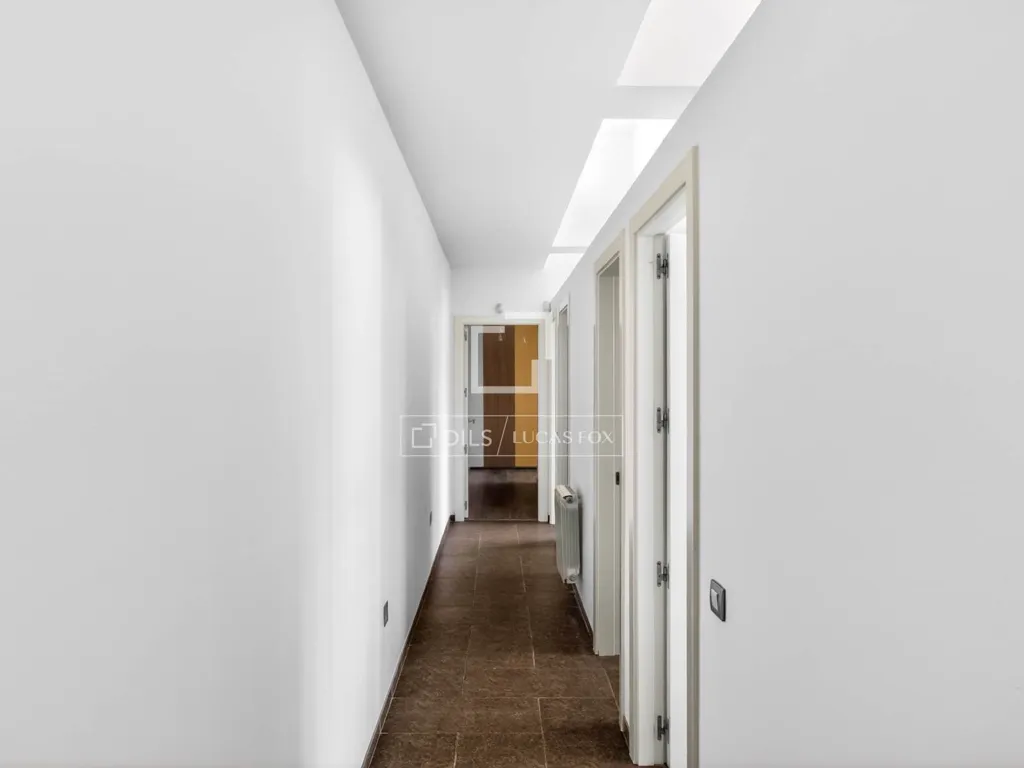 hallway_entrance