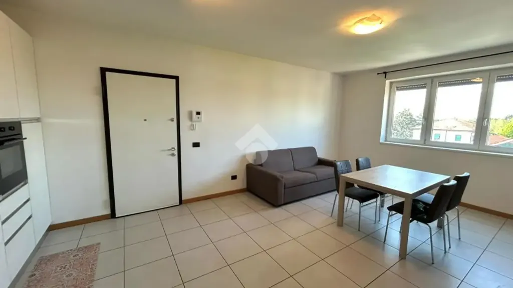 Elutuba - Modern Studio with Balcony in Cantù