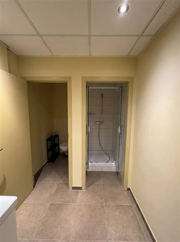 Salles de bain - Appartement avec 3 Chambres au Centre de Bastogne
