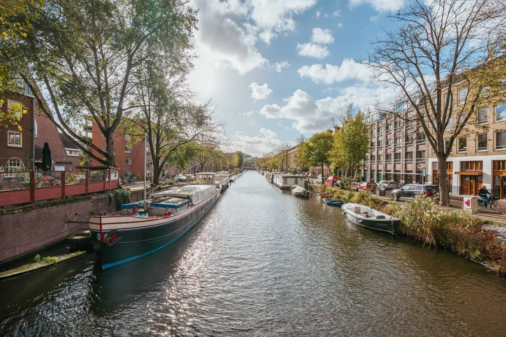 5-toaline korter asukohas Amsterdam