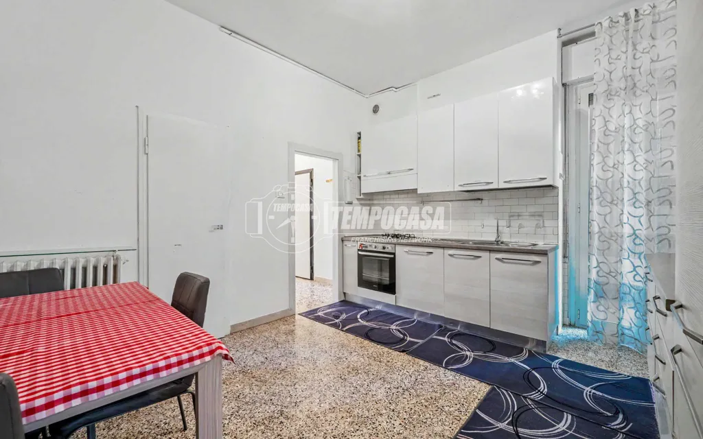 Cuisine - Central Trilocale with Balcony in Faenza