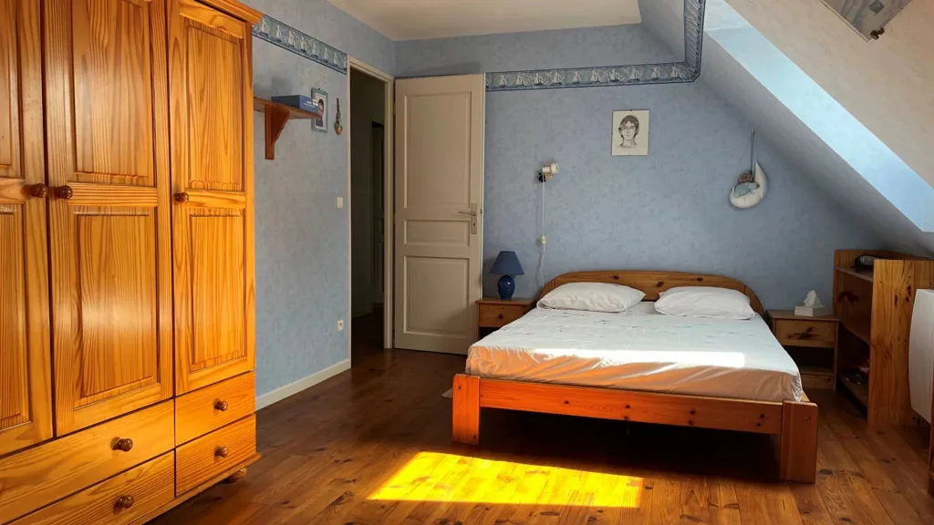 7-toaline maja asukohas Précy-sur-Oise