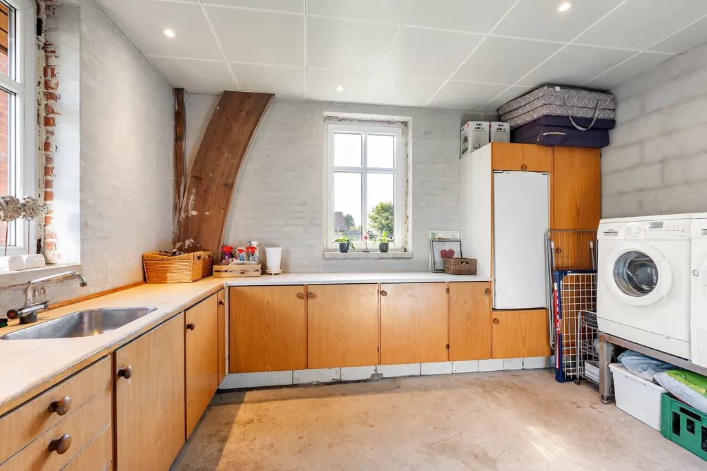 Buanderie - Architectural Villa with Workshop in Korinth