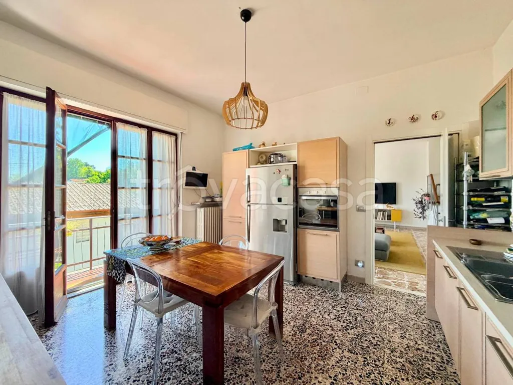 Cucina - Restored Villa with Garden in Bra
