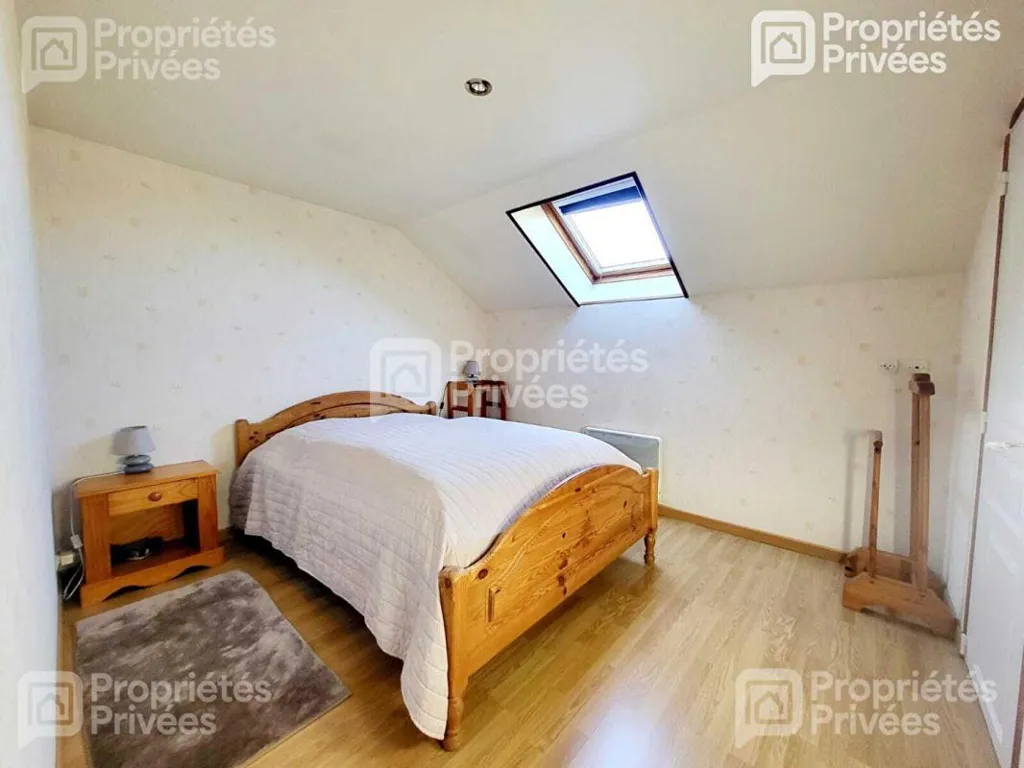 Magamistoad - Stone Property with Courtyard near Sermaises