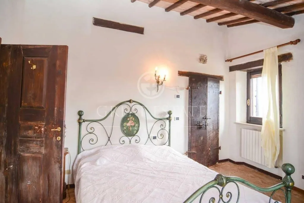 Bedrooms - Ancient Castle with Pool in Umbria