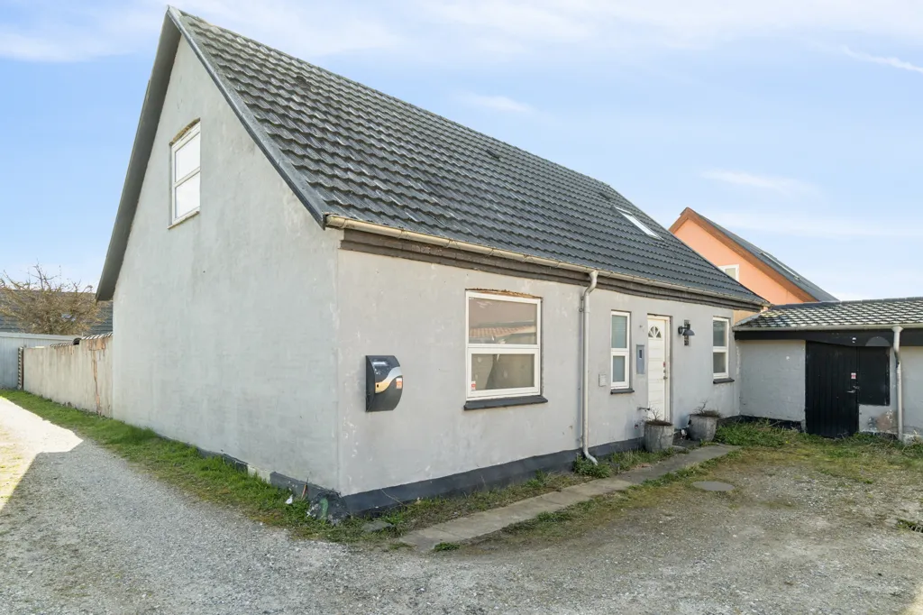 Exterior - Villa with Garden in Randers SØ