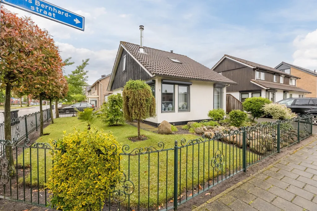 Välivaade - Terraced House with Garden in Vroomshoop