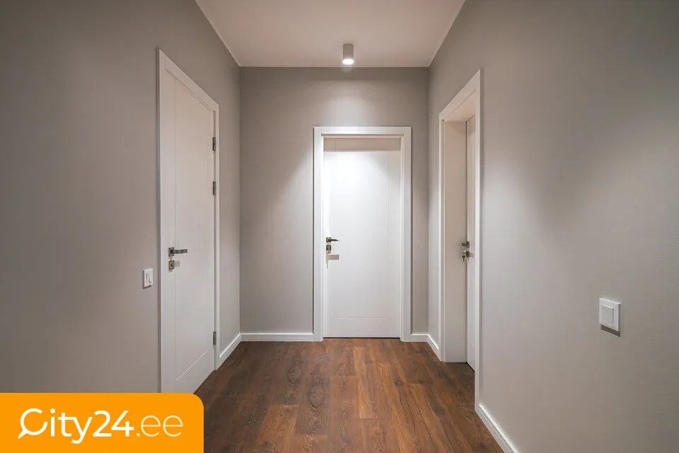 hallway_entrance