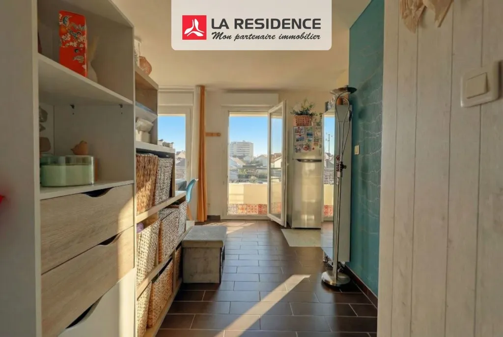 Köök - Renovated 2-Bed Flat with Balcony in Beauchamp