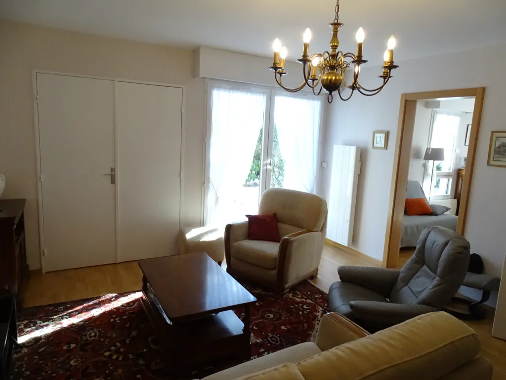 Séjour - Appartement 3 Pièces avec Services à Le Chesnay