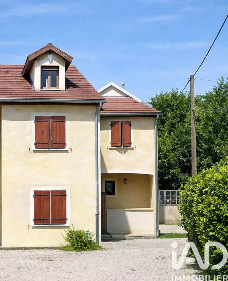 Exterior - Fully Renovated House with Garden in Dole
