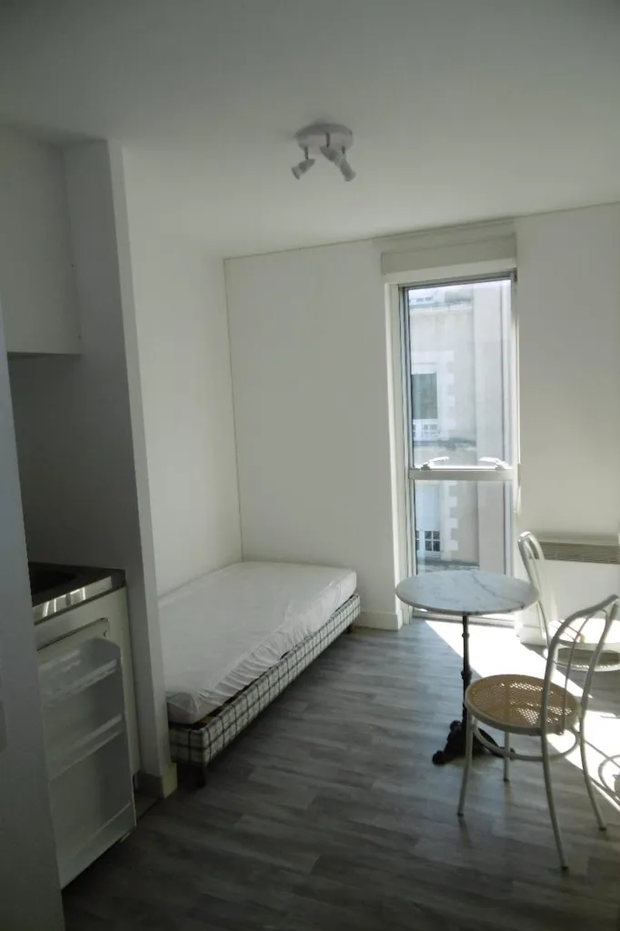 Chambres - Studio Meublé avec Ascenseur à Poitiers