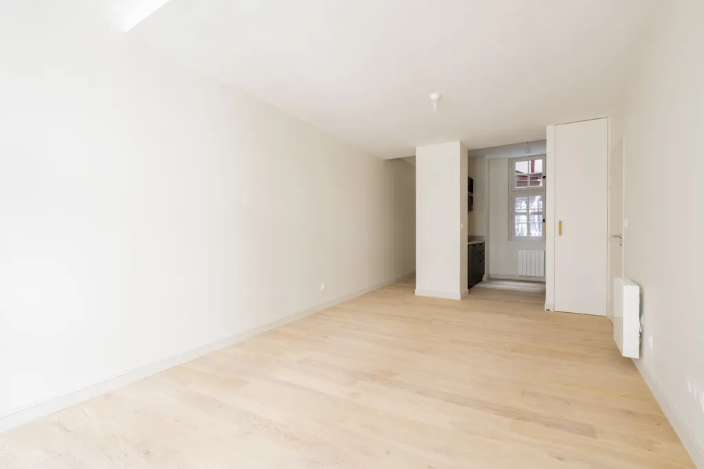 Pièces - Appartement rénové 2 pièces à Bayonne