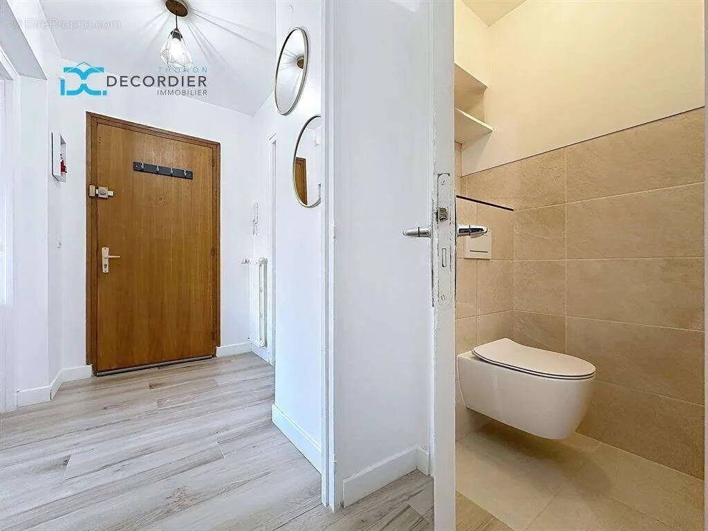 Entrée - Appartement T3 avec Balcon à Thonon-les-Bains