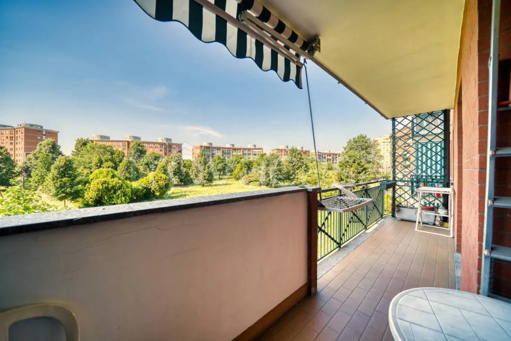 Rõdu - Apartment with Parking in Torino