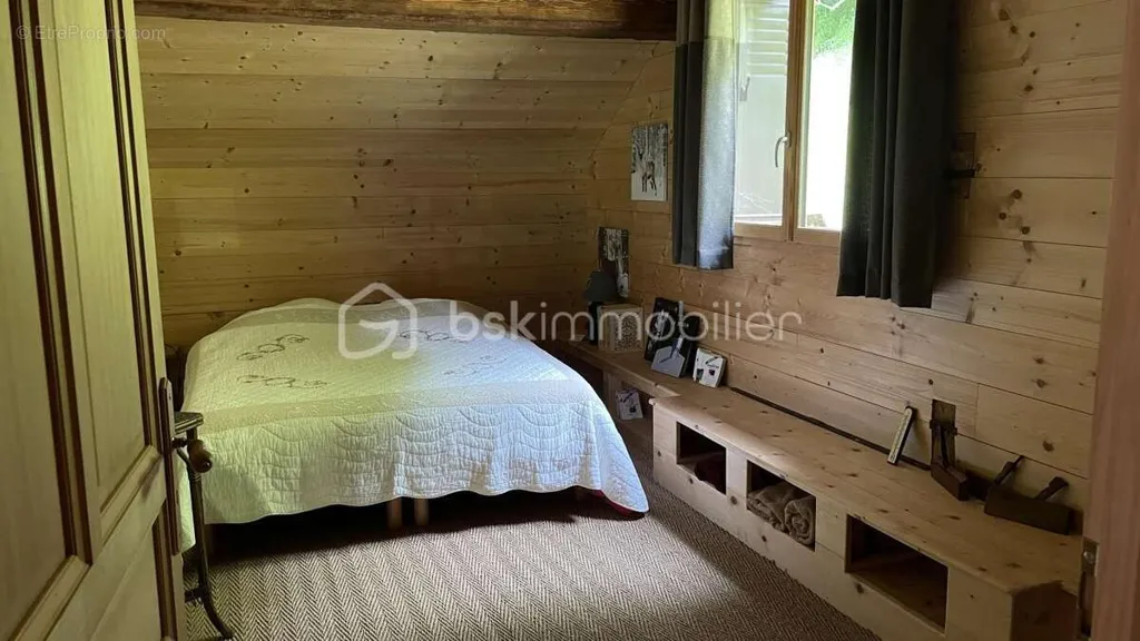 Chambres - Chalet Authentique de 1872 avec Terrasses à Thônes