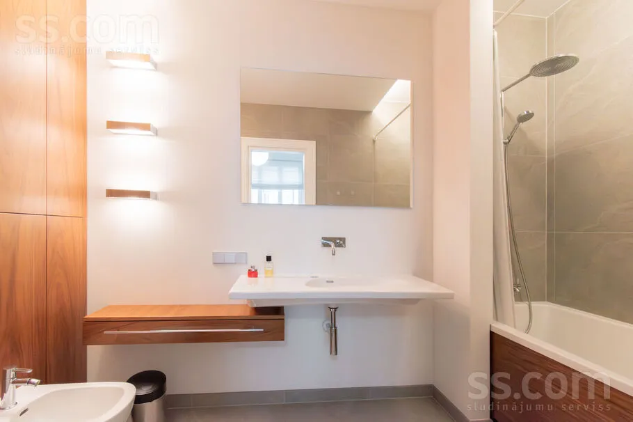 Salles de bain - Art Nouveau Apartment in Riga's Quiet Centre