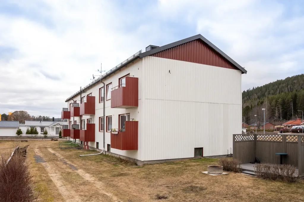 Välivaade - Apartment with South-Facing Balcony in Sollefteå