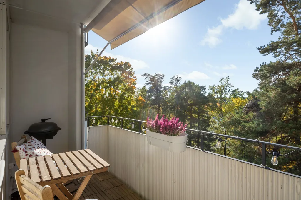 Balcon - Modern Apartment with Balcony in Näsby Park