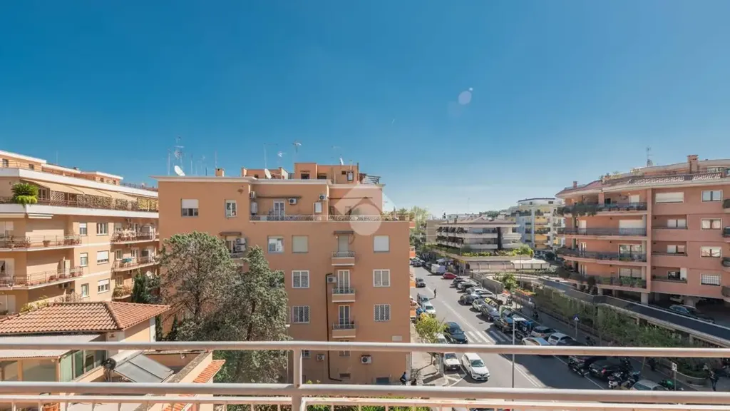 Balcone - Apartment with Panoramic Balcony in Rome