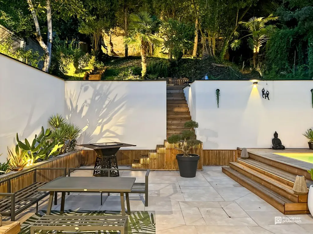 Piscine - Maison en Pierre avec Piscine à Cambes