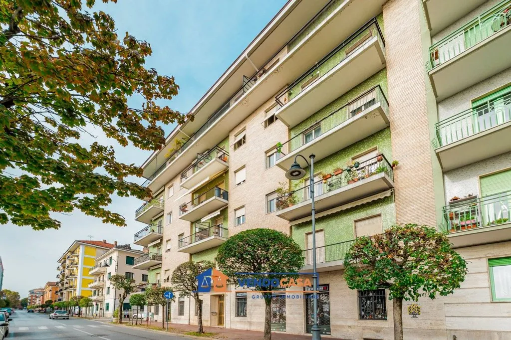 Välivaade - Rustic 2-Bedroom Apartment in Cuneo Centre